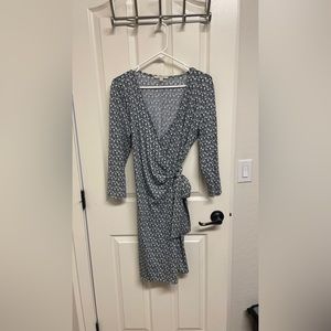 41 Hawthorn, size medium, wrap dress